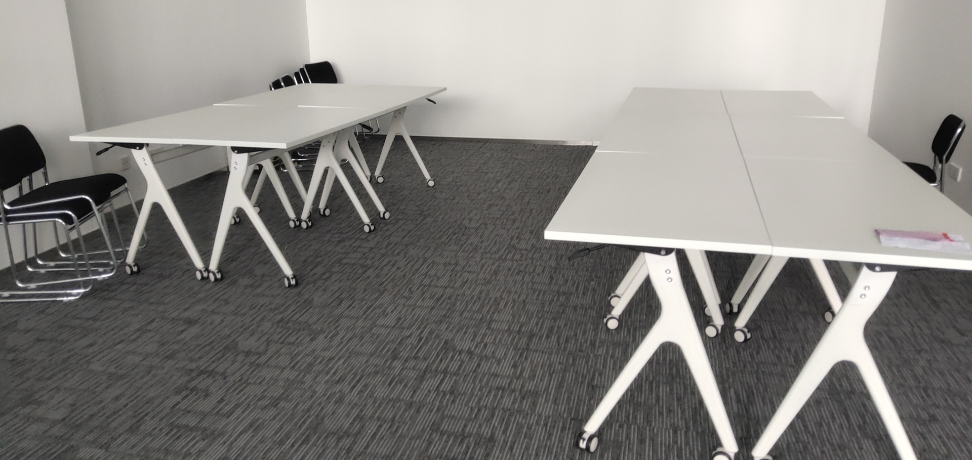 板式辦公家具會(huì)議桌